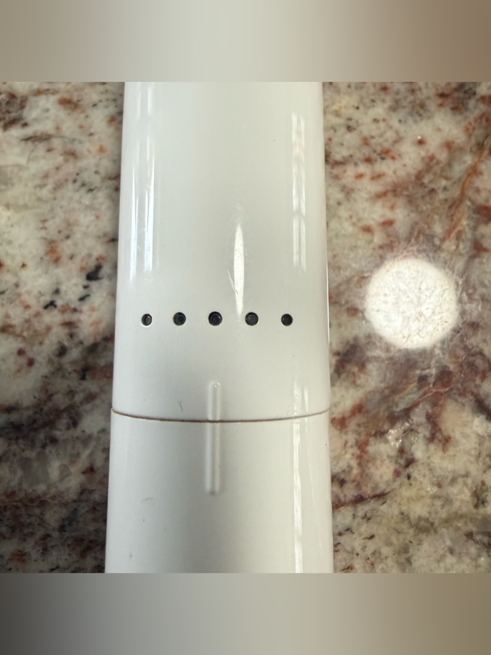 T3 1 Inch Micro Curling Iron White and Rose Gold - Picture 11 of 13